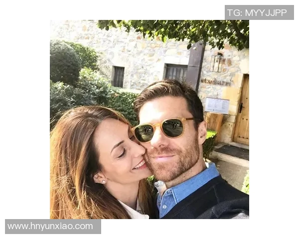 法国足球明星情侣头像的浪漫瞬间与甜蜜回忆分享